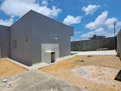 🏖️ Invista no Paraíso: Terreno com 3 Flats em Carapibus! 🏡