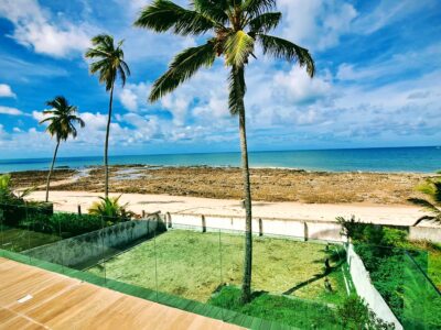 🌊 Sua casa dos sonhos à beira-mar em Carapibus! 🏖️