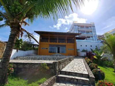 🌊 Sua casa dos sonhos à beira-mar em Carapibus! 🏖️