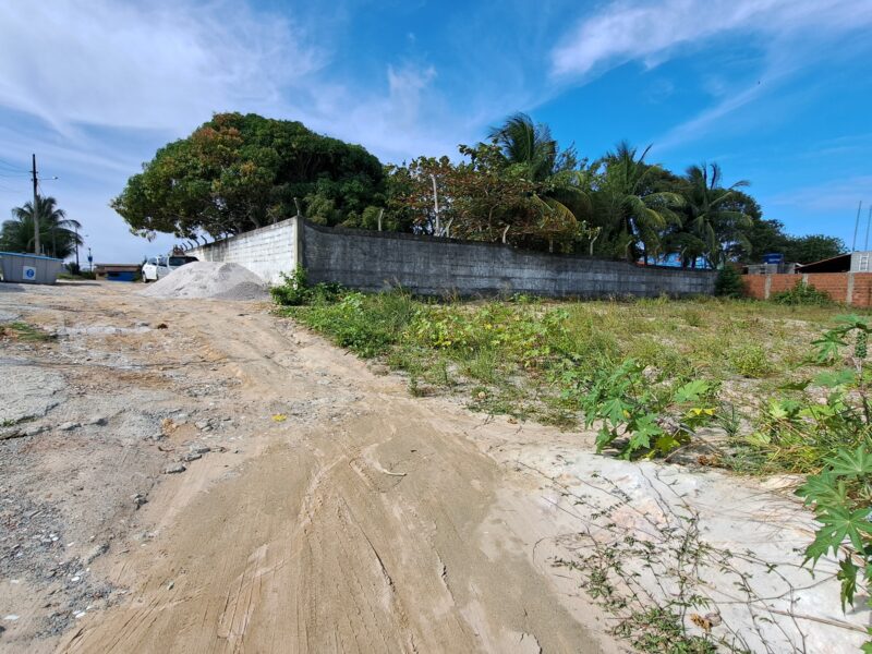 🏖️ Oportunidade Única em Carapibus: Seu Terreno na Praia dos Sonhos! 🏡