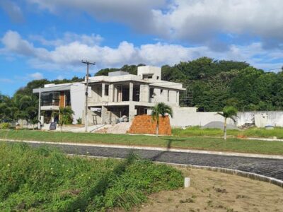 🌟 Casa Alto Padrão em Condomínio Exclusivo na Praia de Coqueirinho 🌴🏡