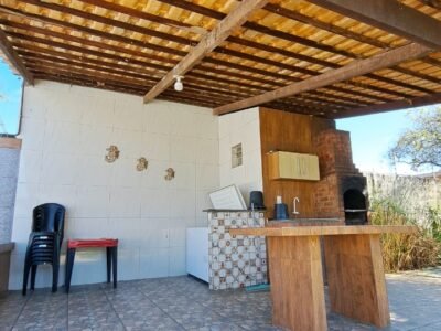 Oportunidade de Investimento e Lazer: Casa "Porteira Fechada" com Rentabilidade Comprovada