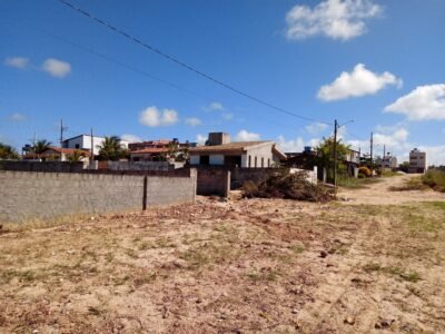 Lote de Esquina em Carapibus (12x27m) – Excelente Potencial Residencial ou Comercial