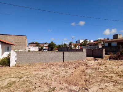 Lote de Esquina em Carapibus (12x27m) – Excelente Potencial Residencial ou Comercial