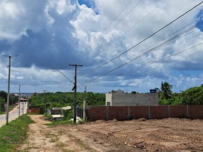 Oportunidade Premium: Lote de 900m² em Jacumã com Vista Mar e Localização Estratégica!